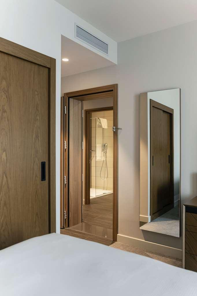 Hilton Garden Inn Tbilisi Chavchavadze Habitación foto